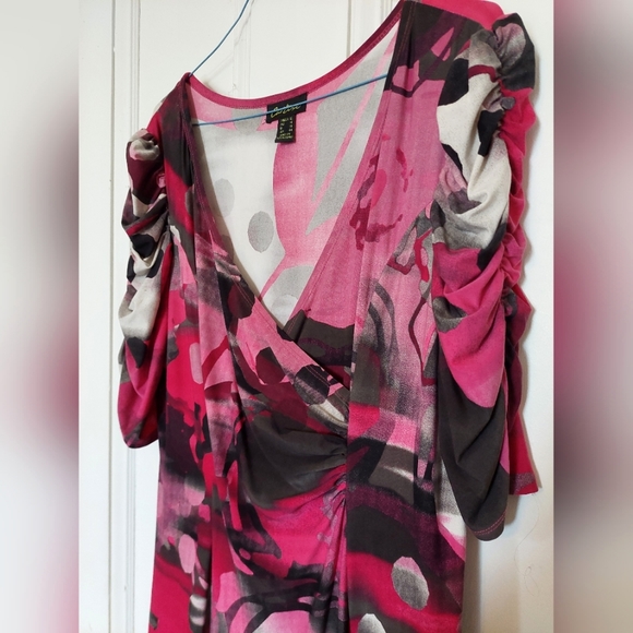 Size 14 pink, gray & black v-neck ruched dress - Picture 2 of 4